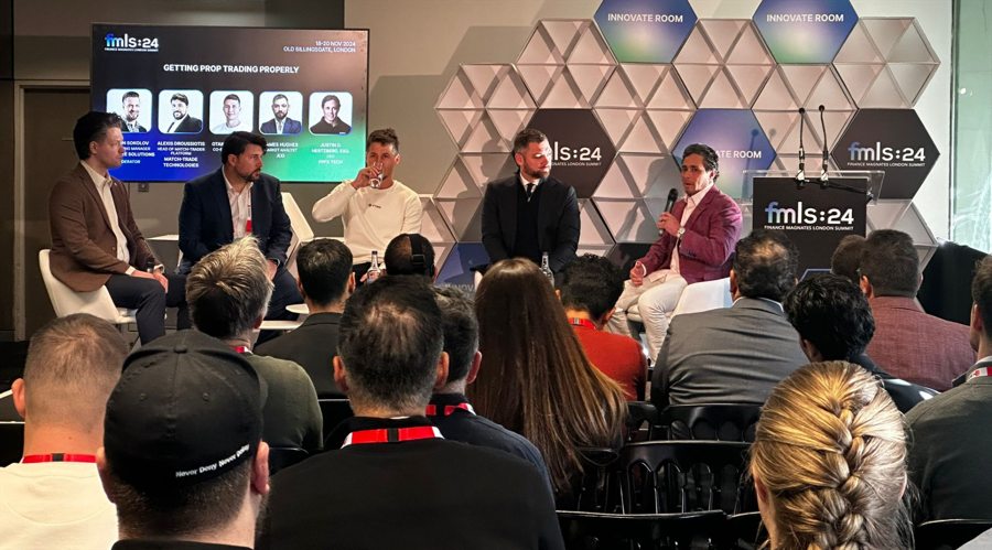 港股午评|恒生指数早盘下跌1.06% 餐饮股续显强势