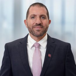 法国欧洲事务副部长哈达德:美国冻结对乌克兰的援助使和平更加遥远